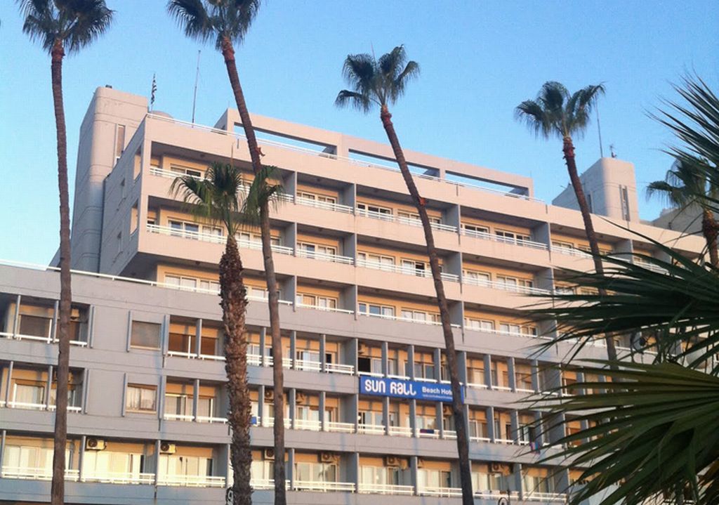 Sun Hall Beach Aparthotel Larnaca