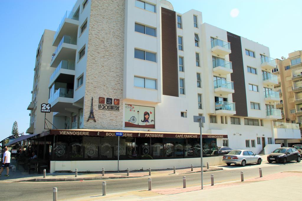 Blue View Apartment