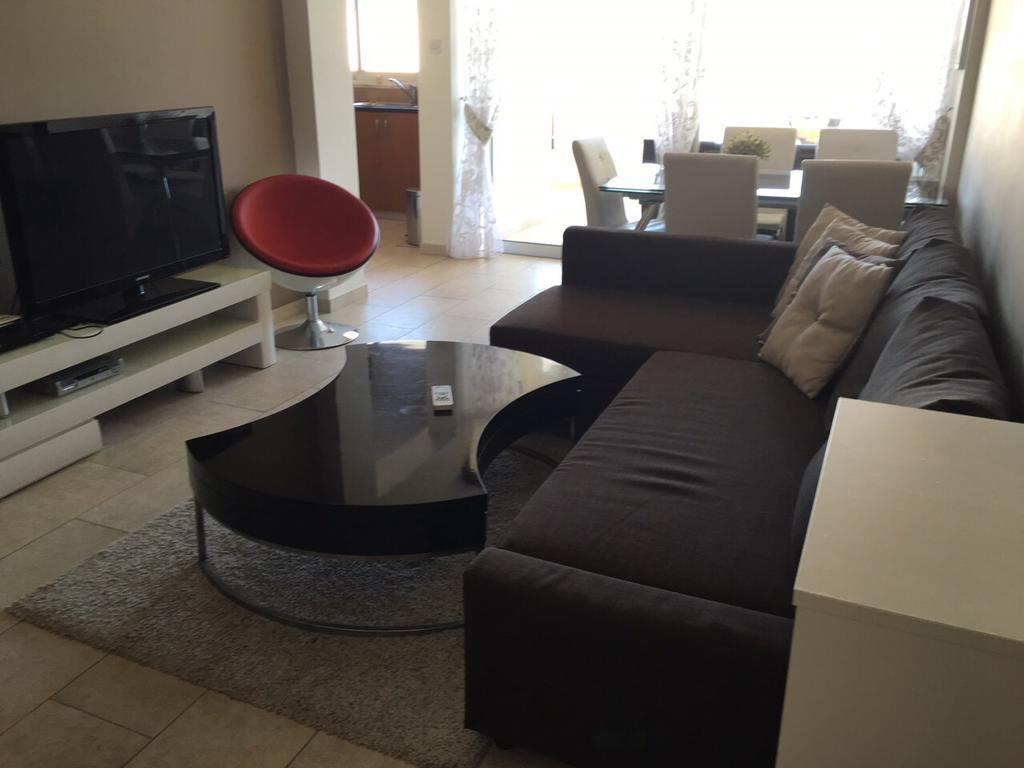 Nadya Larnaca