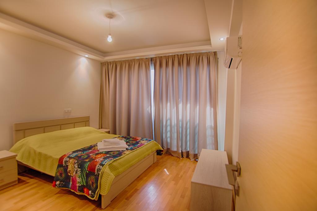 Dioskourion Foinikoudes Apartment