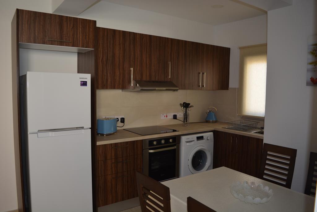 P L Panagiotis Apartment Larnaca