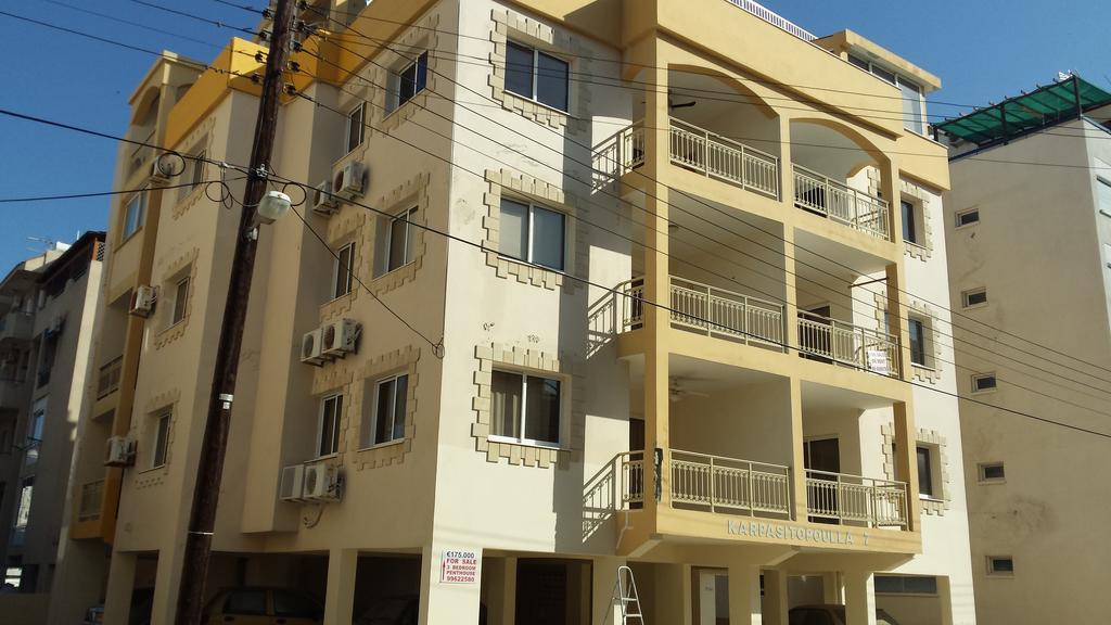 Panikos I Apartment Larnaca