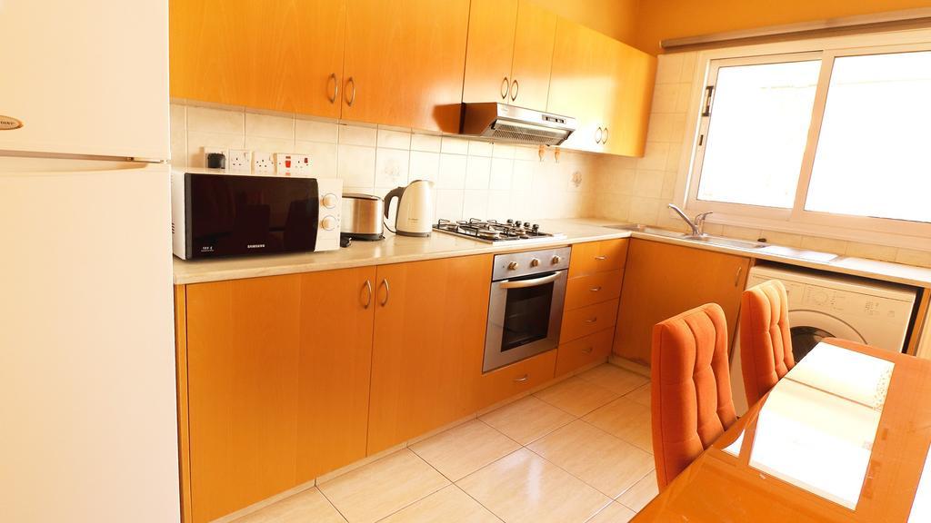 Apartment Panikos I *
