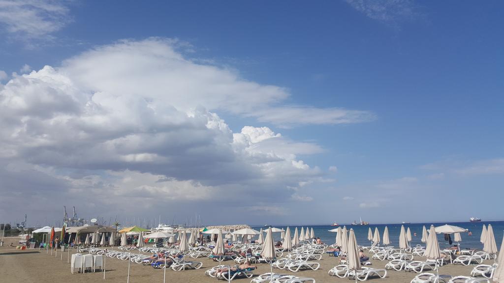 Ithaki Phinikoudes No. 202 Apartment Larnaca