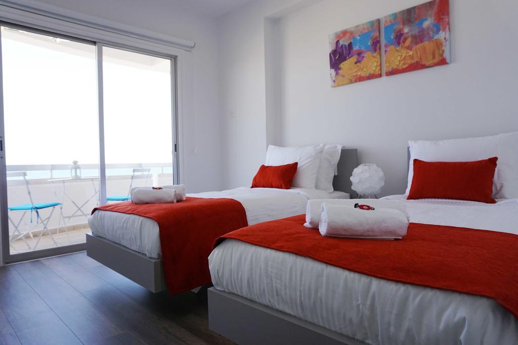 Lazuli Sea View Beachfront Ap 43