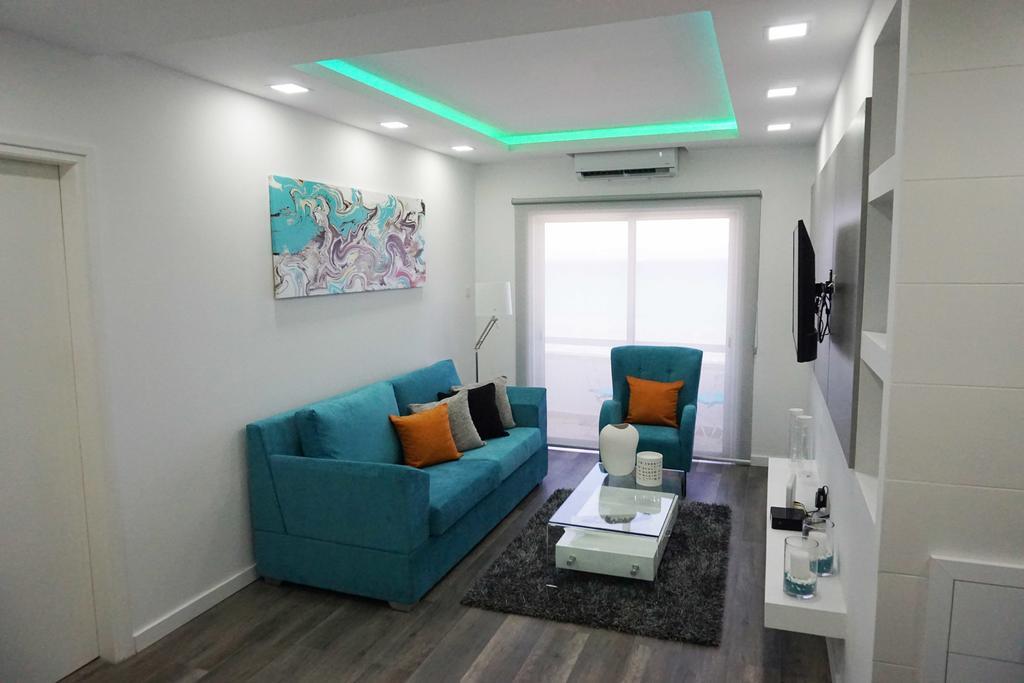 Lazuli Sea View Beachfront Ap 43 Apartment