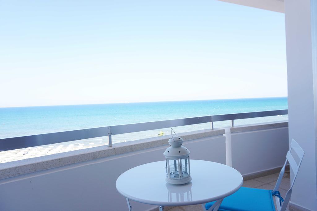 Lazuli Sea View Beachfront Ap 43 *