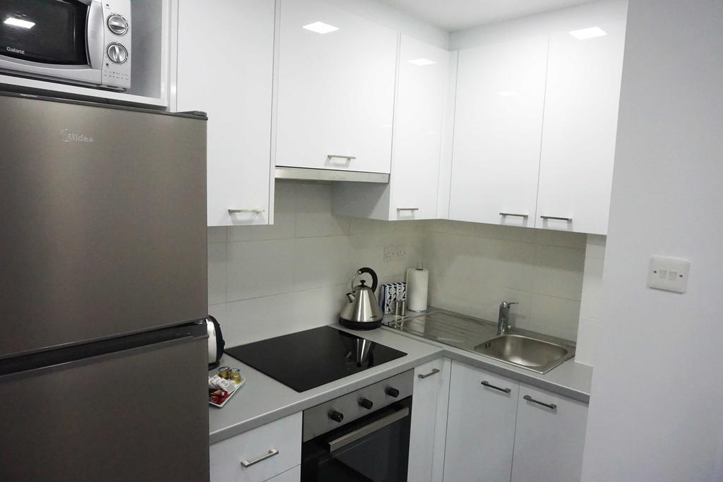 Lazuli Sea View Beachfront Ap 43 Apartment *
