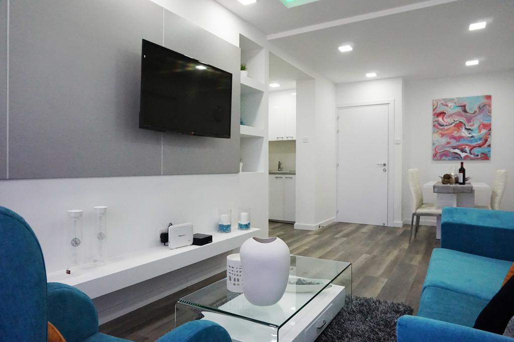 Lazuli Sea View Beachfront Ap 43 Apartment