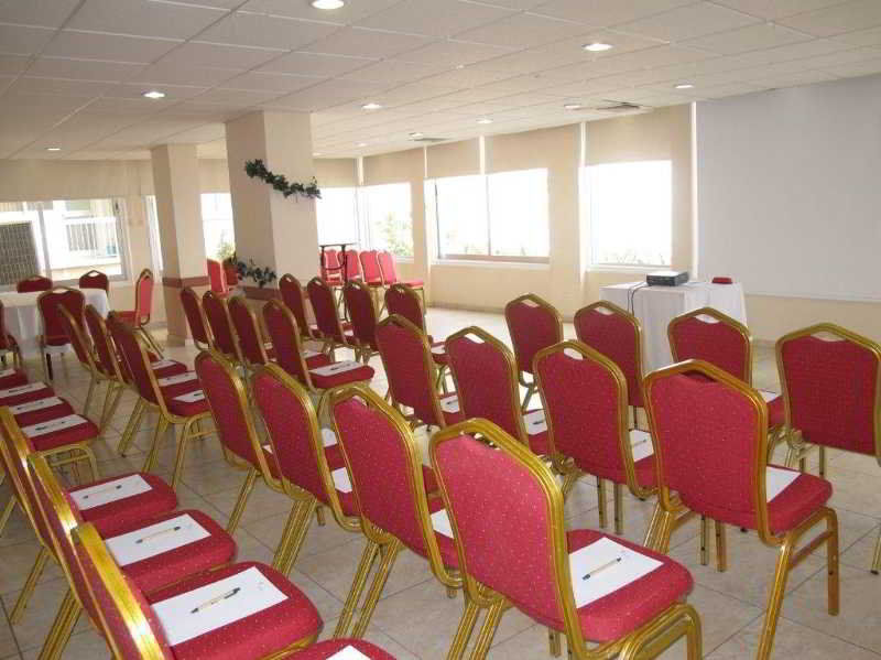 Hotel Mackenzie Larnaca