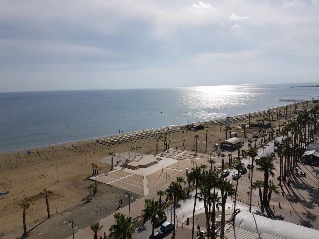 Finikoudes Luxury * Larnaca