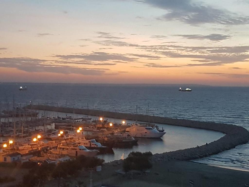 Finikoudes Luxury * Larnaca