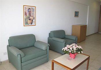 Sun Hall Beach 3* Larnaca