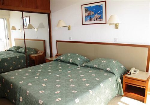 Sun Hall Beach 3* Larnaca