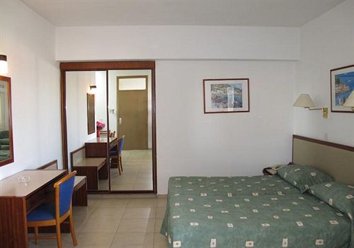 Sun Hall Beach Aparthotel Larnaca