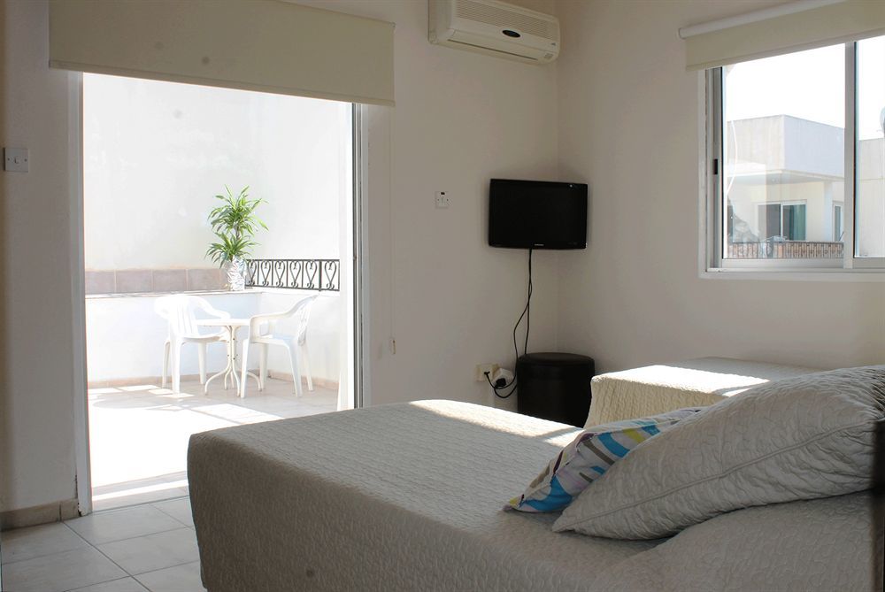 Roseum Boutique Khách sạn Larnaca