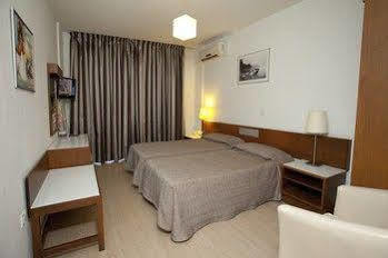 Hotel Petrou Bros *