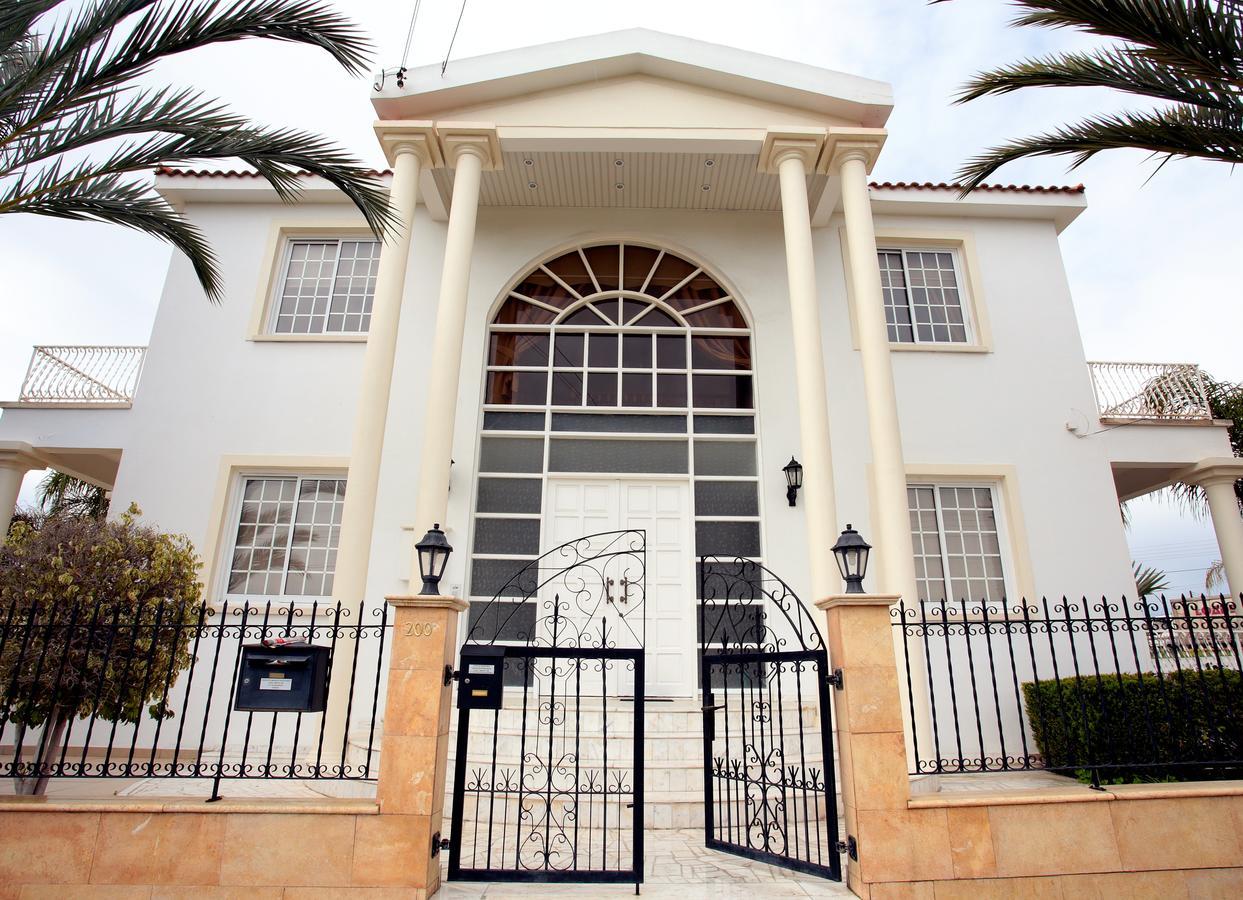 The White House Pousada *
