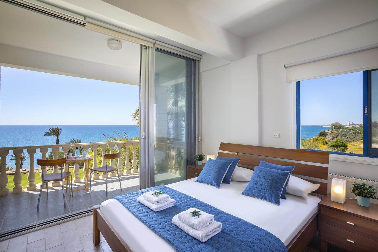 Maroni Beachfront Villa