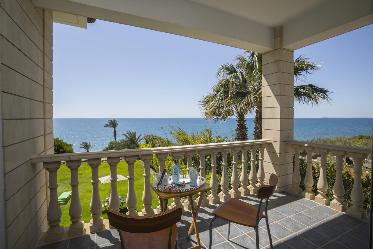 Villa Maroni Beachfront *
