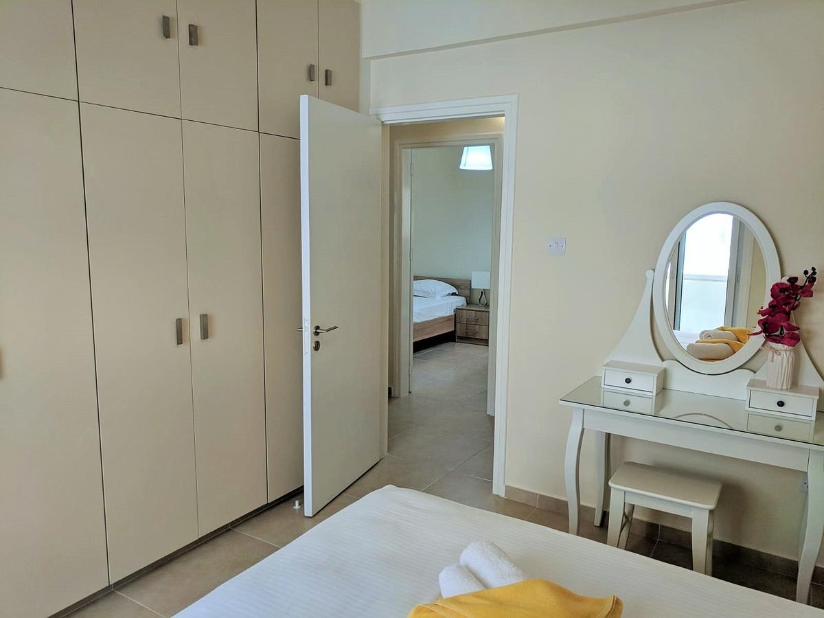 Apartment 12 Kition *