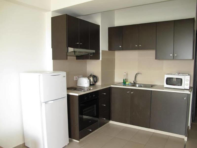 Eleonora Aparthotel 2*