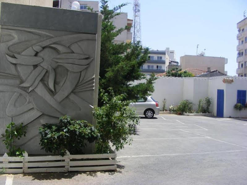 Aparthotel Eleonora Larnaca