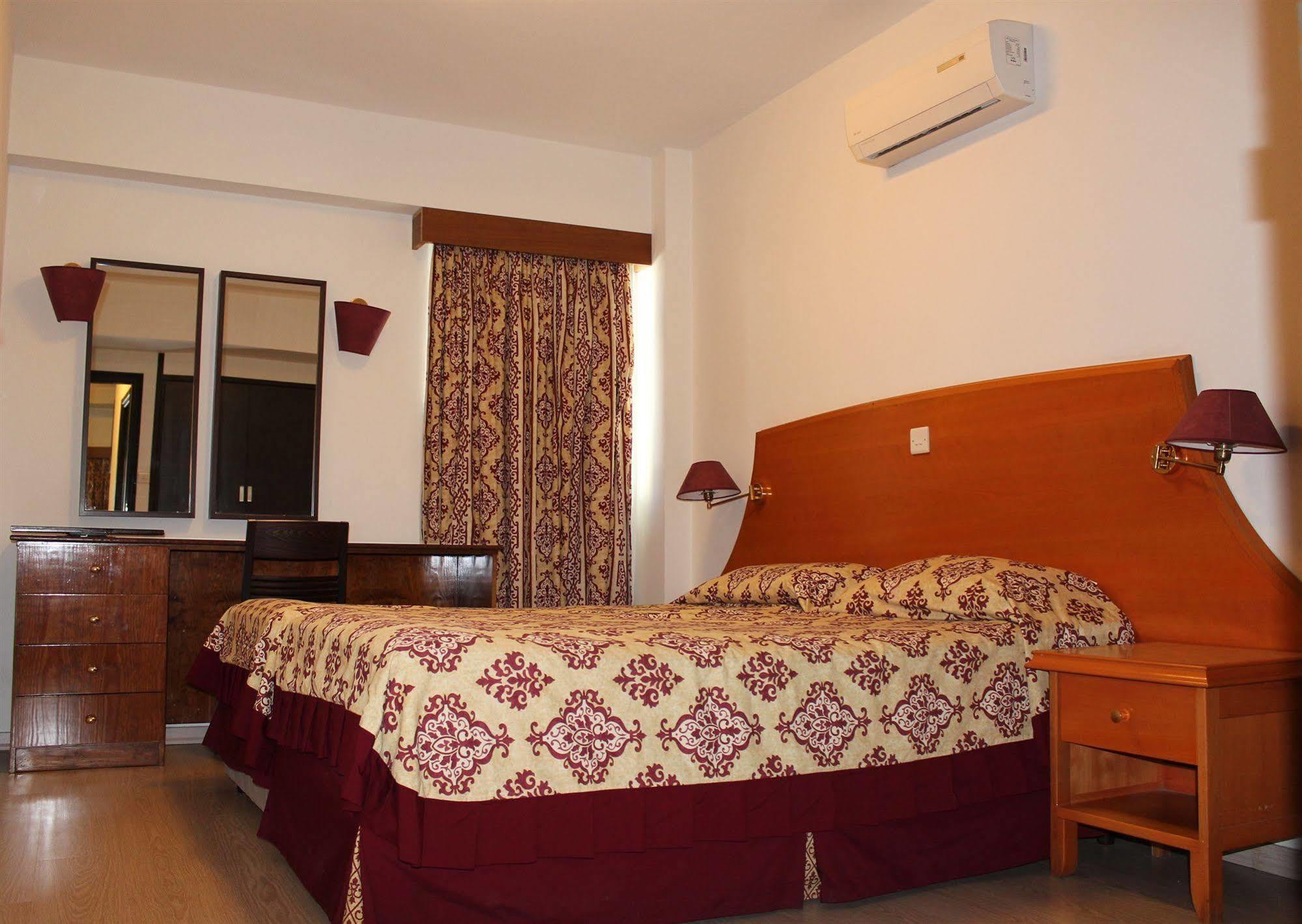 Eleonora Aparthotel Larnaca