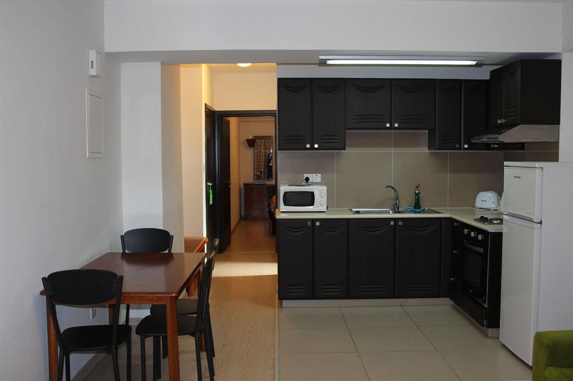 Eleonora Aparthotel Larnaca