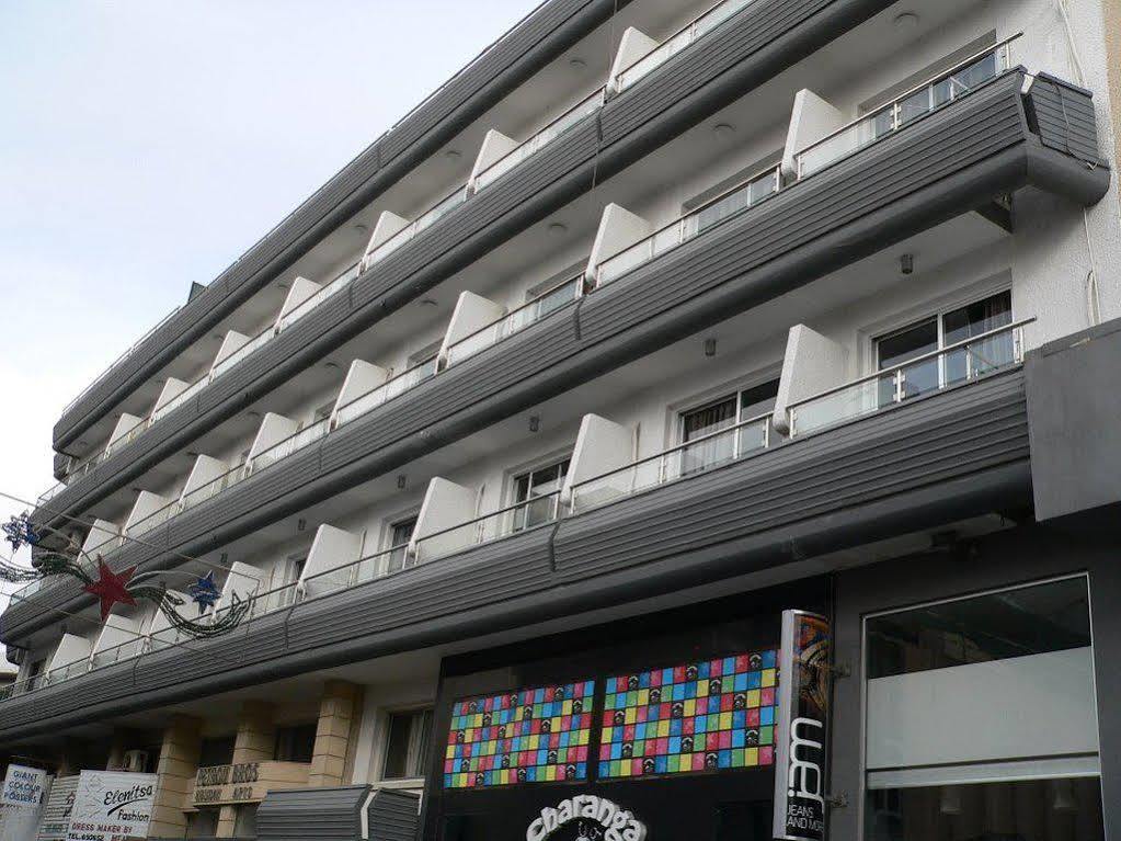 Petrou Bros Hotel *