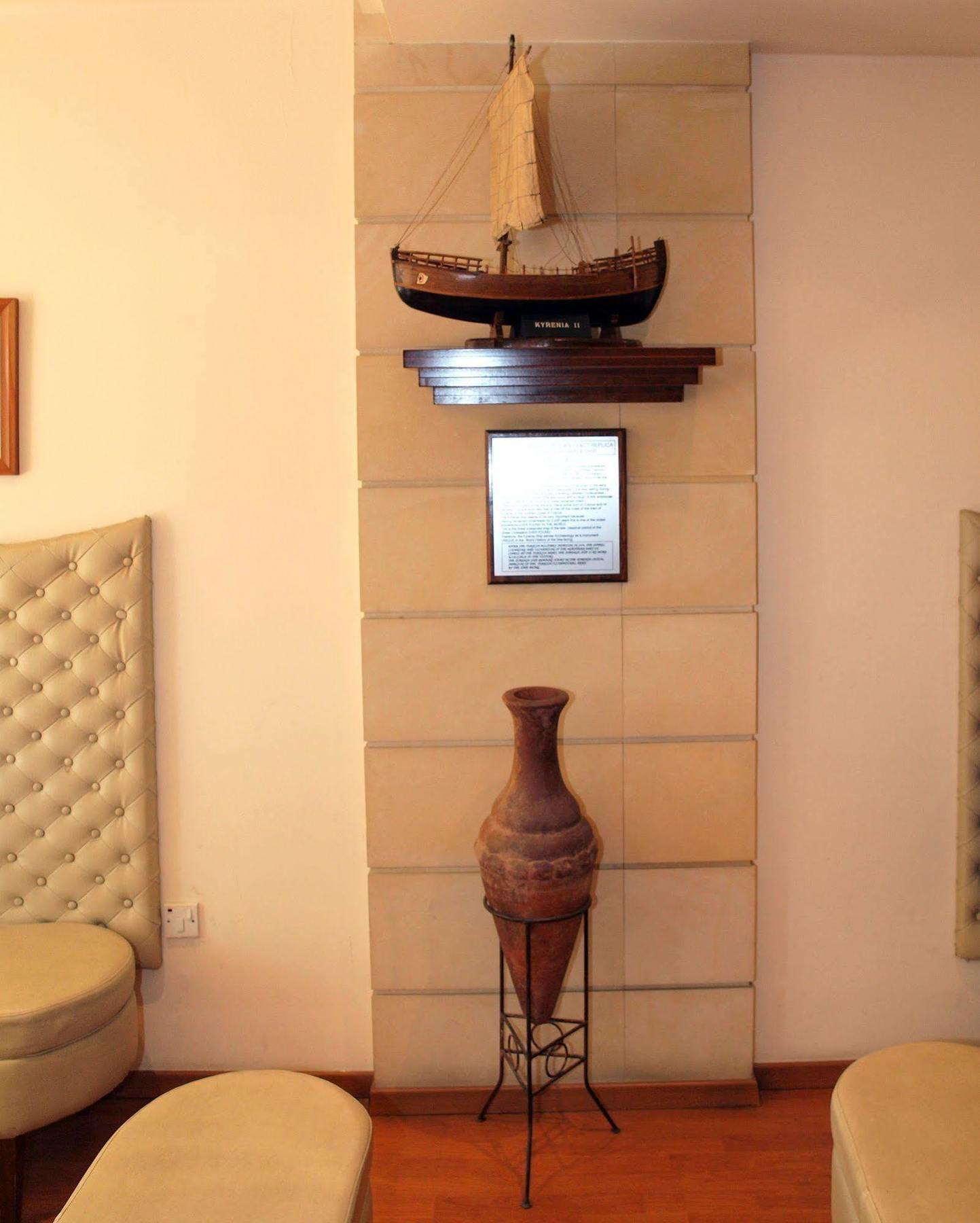 Petrou Bros Hotel
