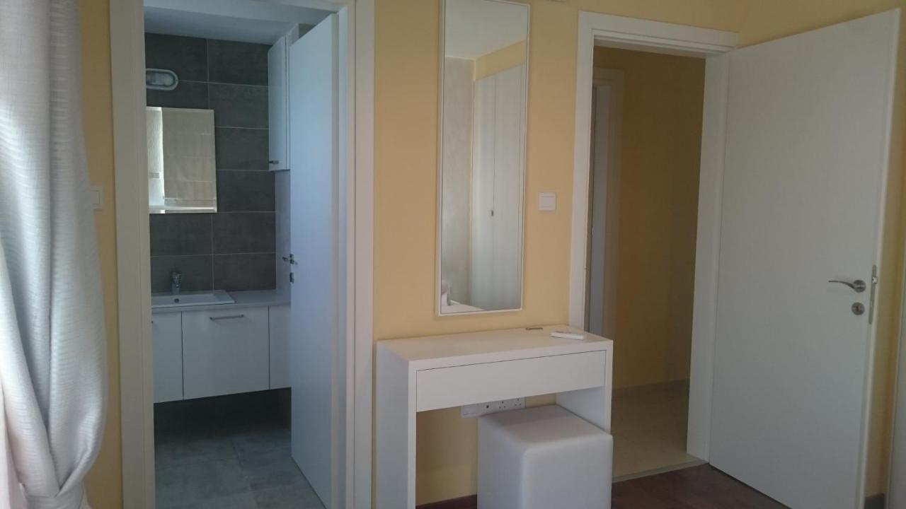 Rezial * Larnaca