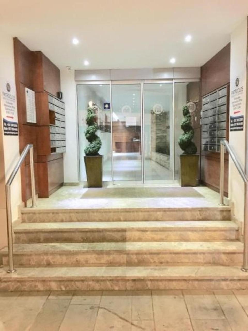 Ithaki Phinikoudes No. 106 * Larnaca