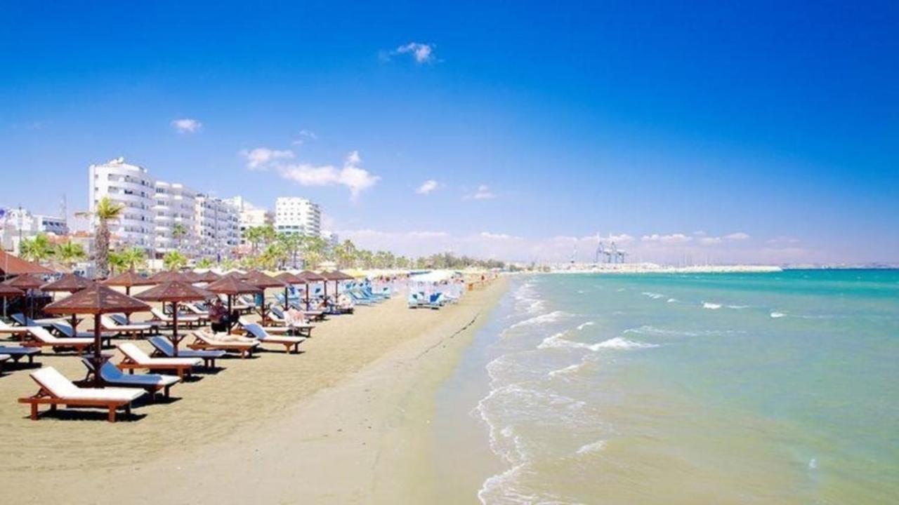 Ithaki Phinikoudes No. 106 Apartment Larnaca