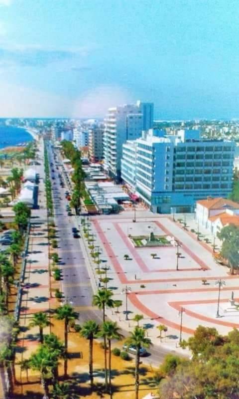 Apartment Palm Sea Beach Holiday Suites And Larnaca