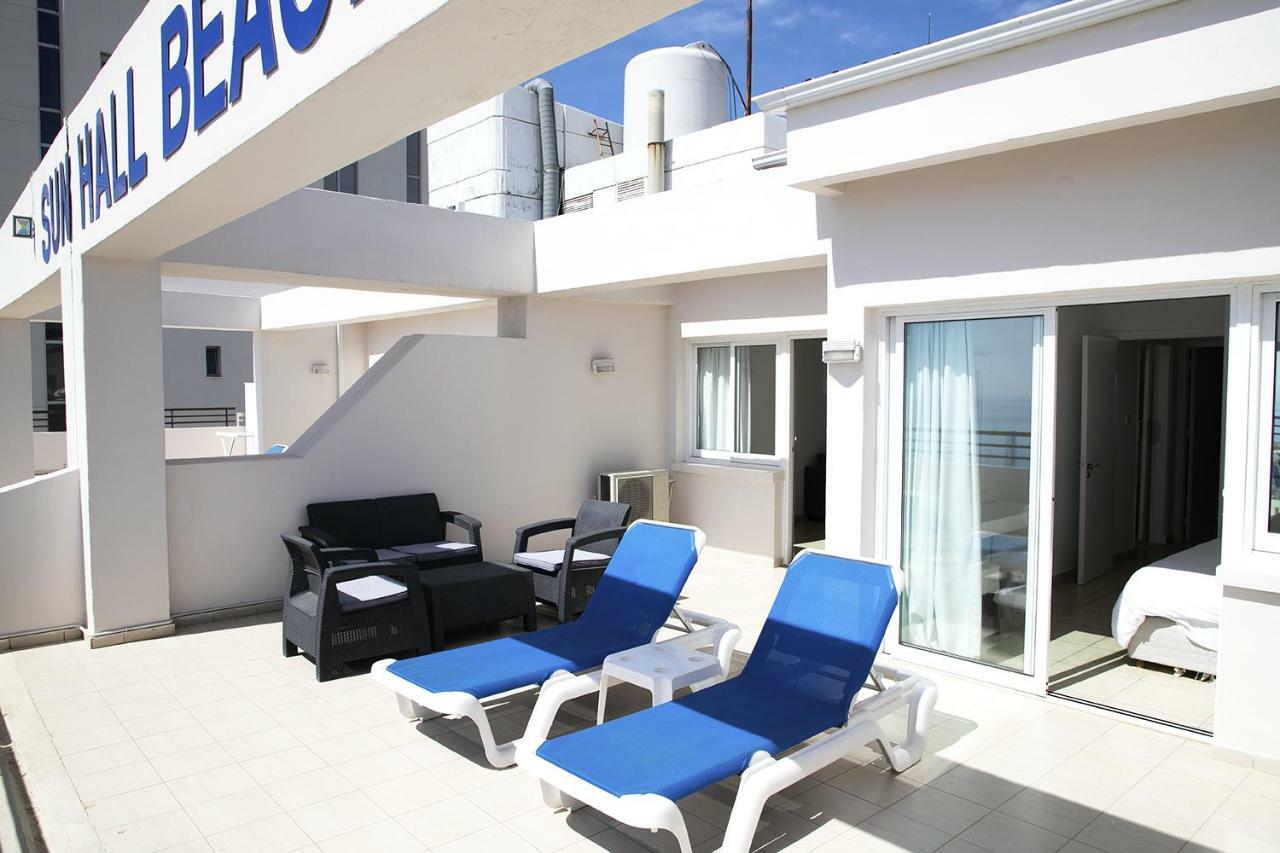 Sun Hall Beach 3* Larnaca