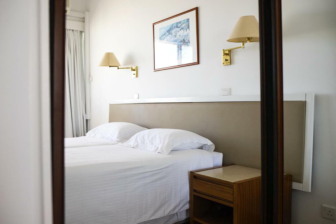 Sun Hall Beach Aparthotel 3*
