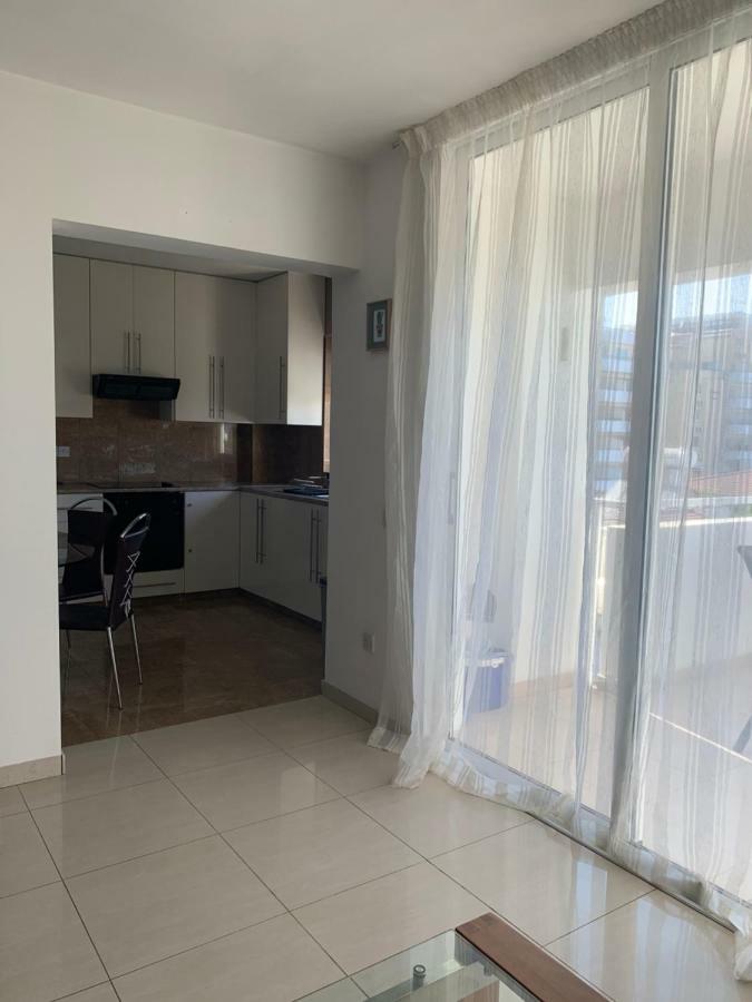 Apartment Designers Apt *