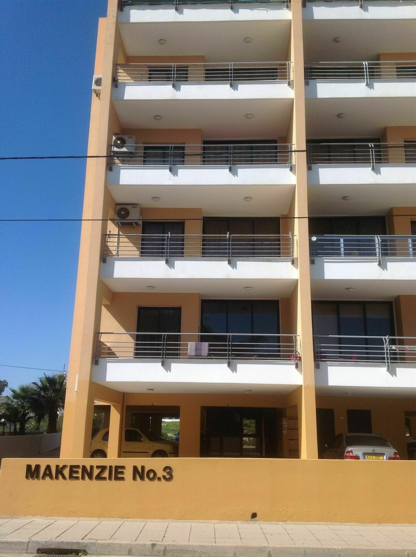 Makenzy 3 *