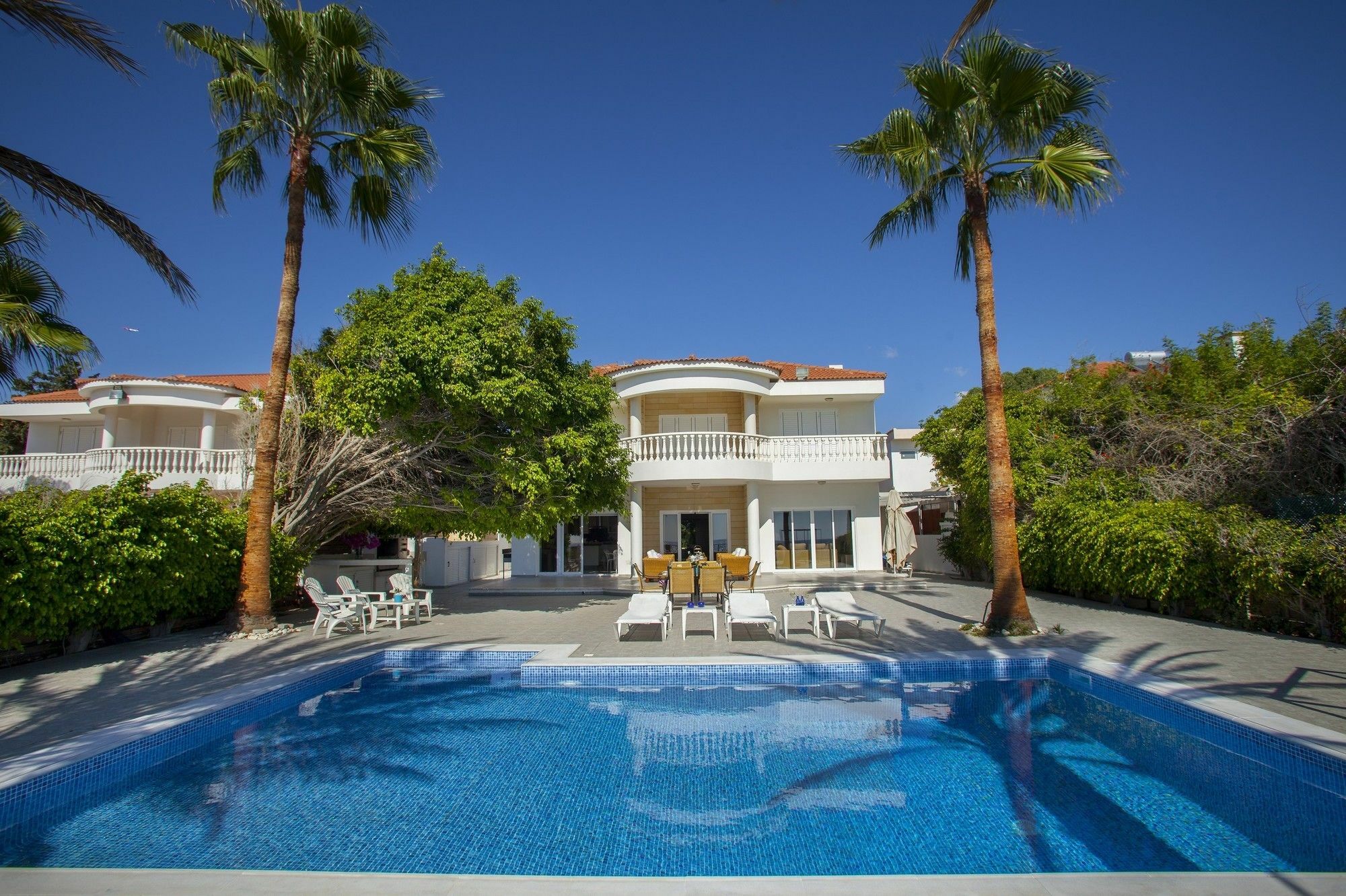 Villa Sunset Beachfront Meneou