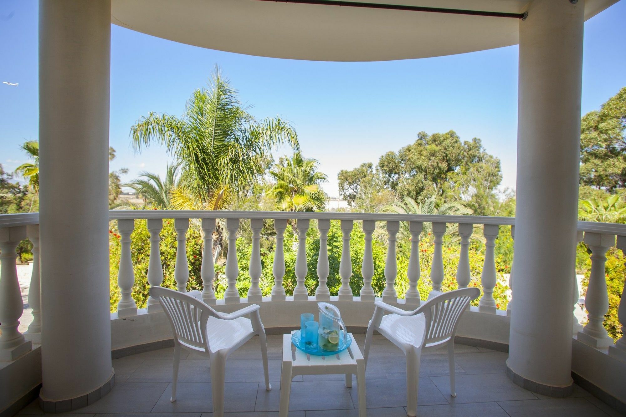 Sunset Beachfront Meneou Villa Larnaca