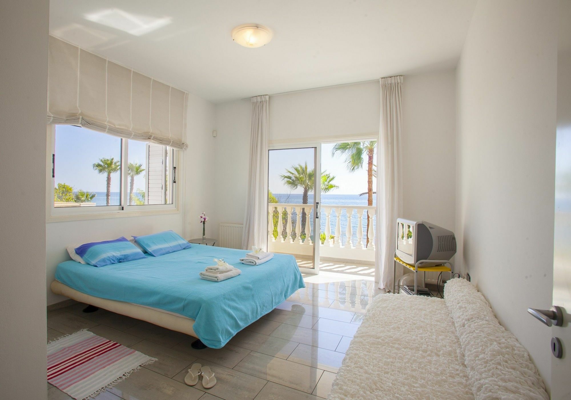 Villa Sunset Beachfront Meneou Larnaca