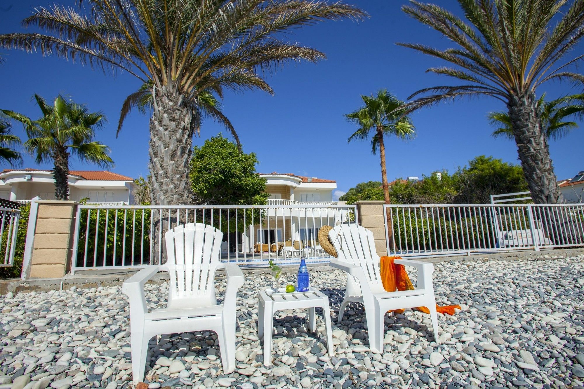 Sunset Beachfront Meneou Villa