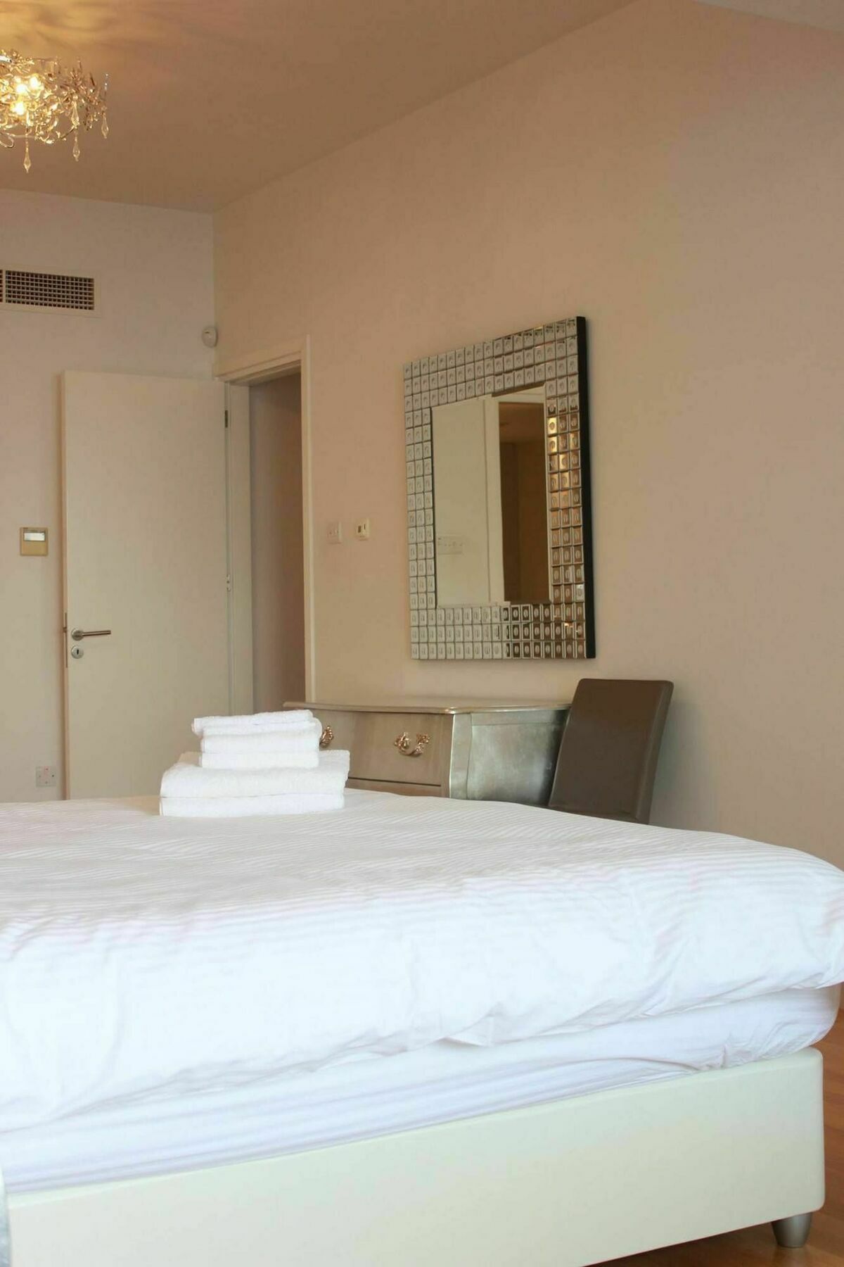 Căn hộ Beachfront Luxury Larnaca