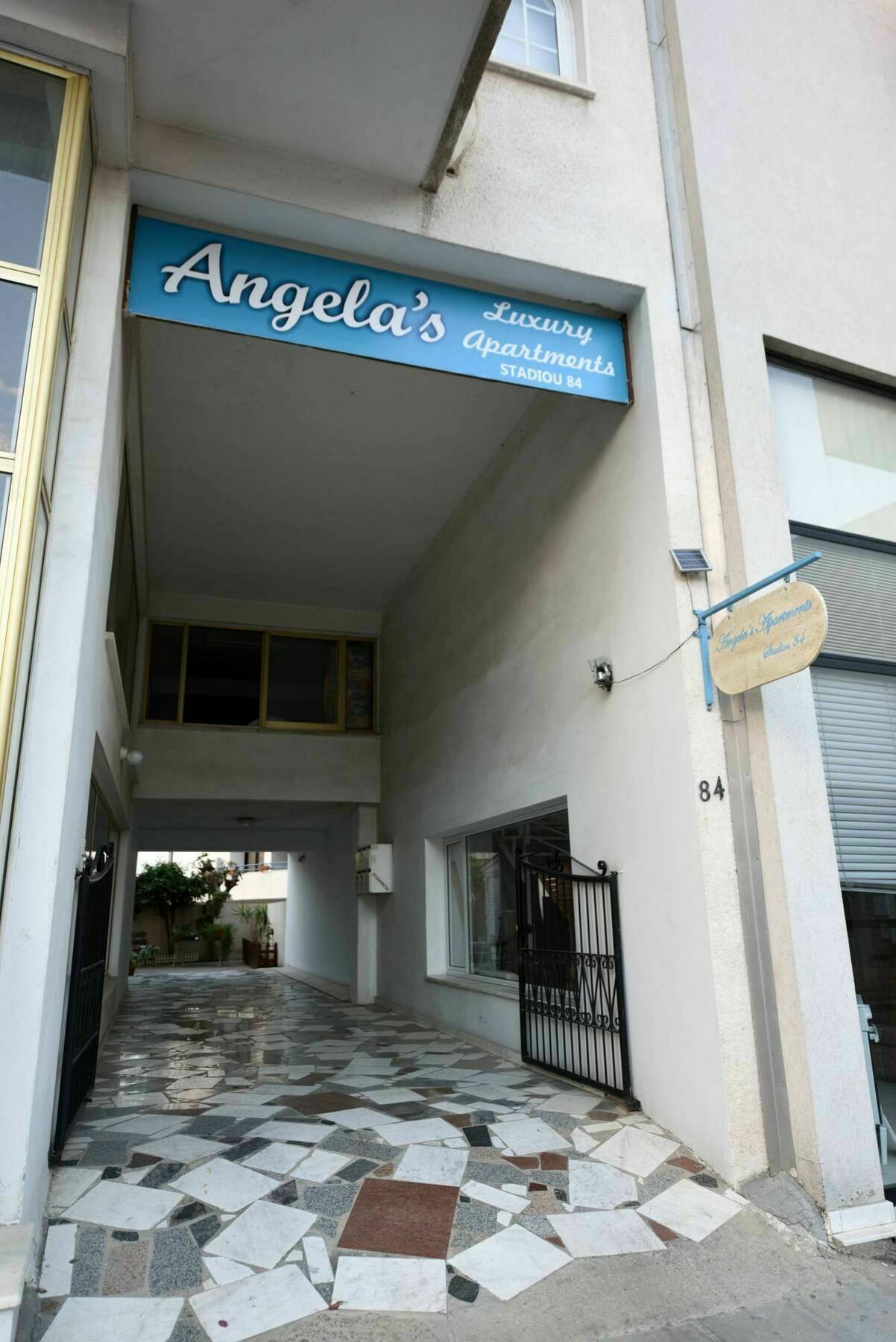 Angela's Luxury Apartment Larnaca
