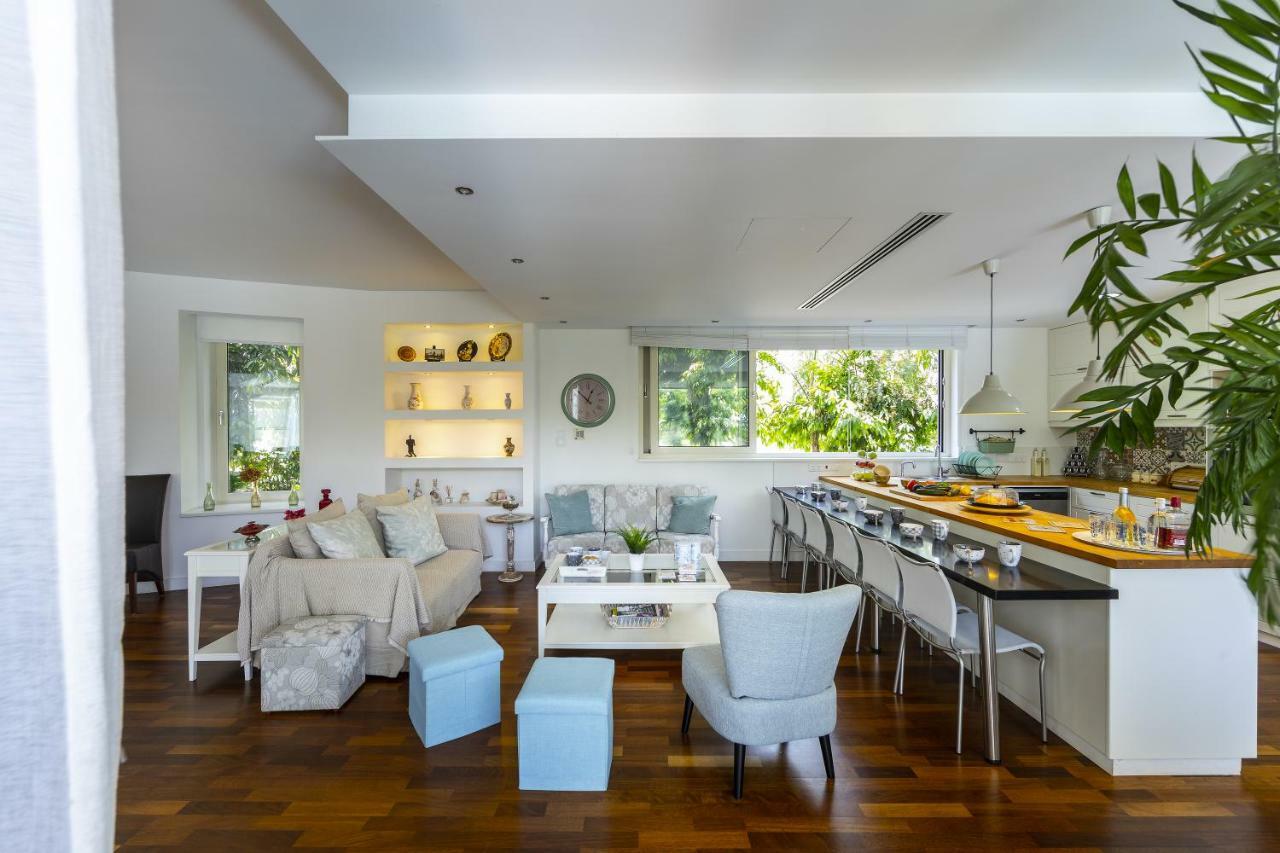 Marisol Kiti Villa *