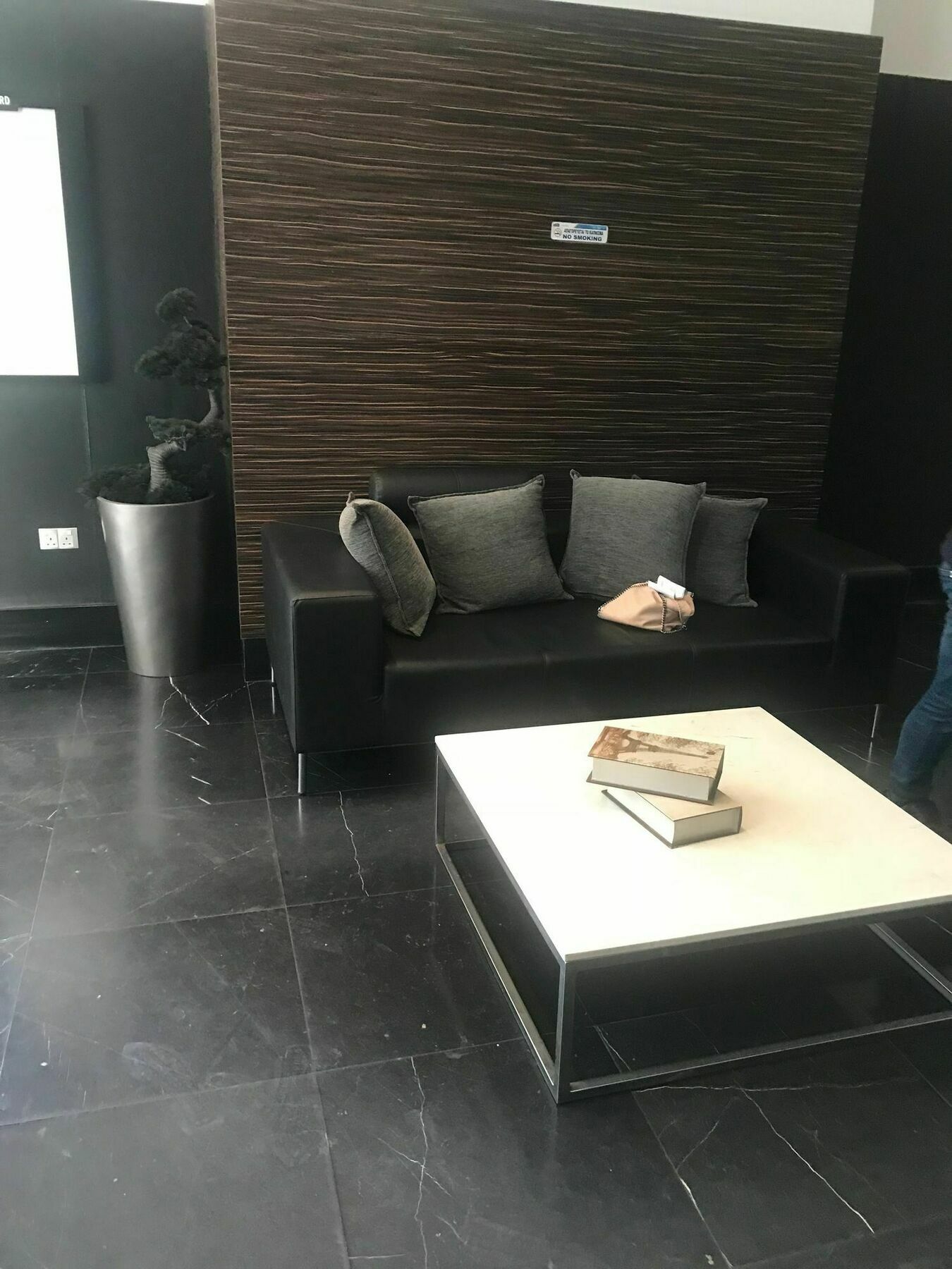 Finikoudes Luxury Apartment