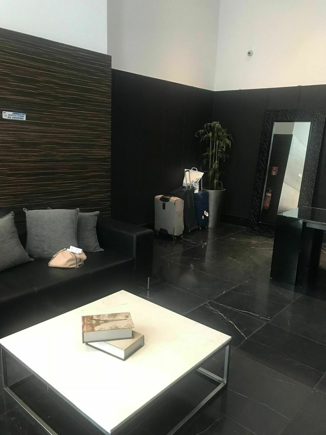 Finikoudes Luxury