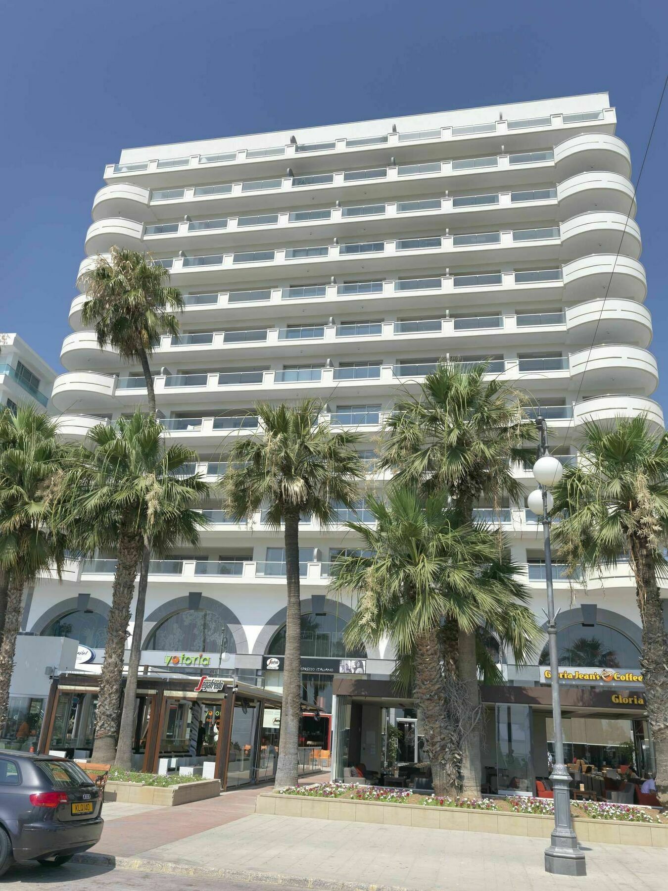 Finikoudes Luxury * Larnaca