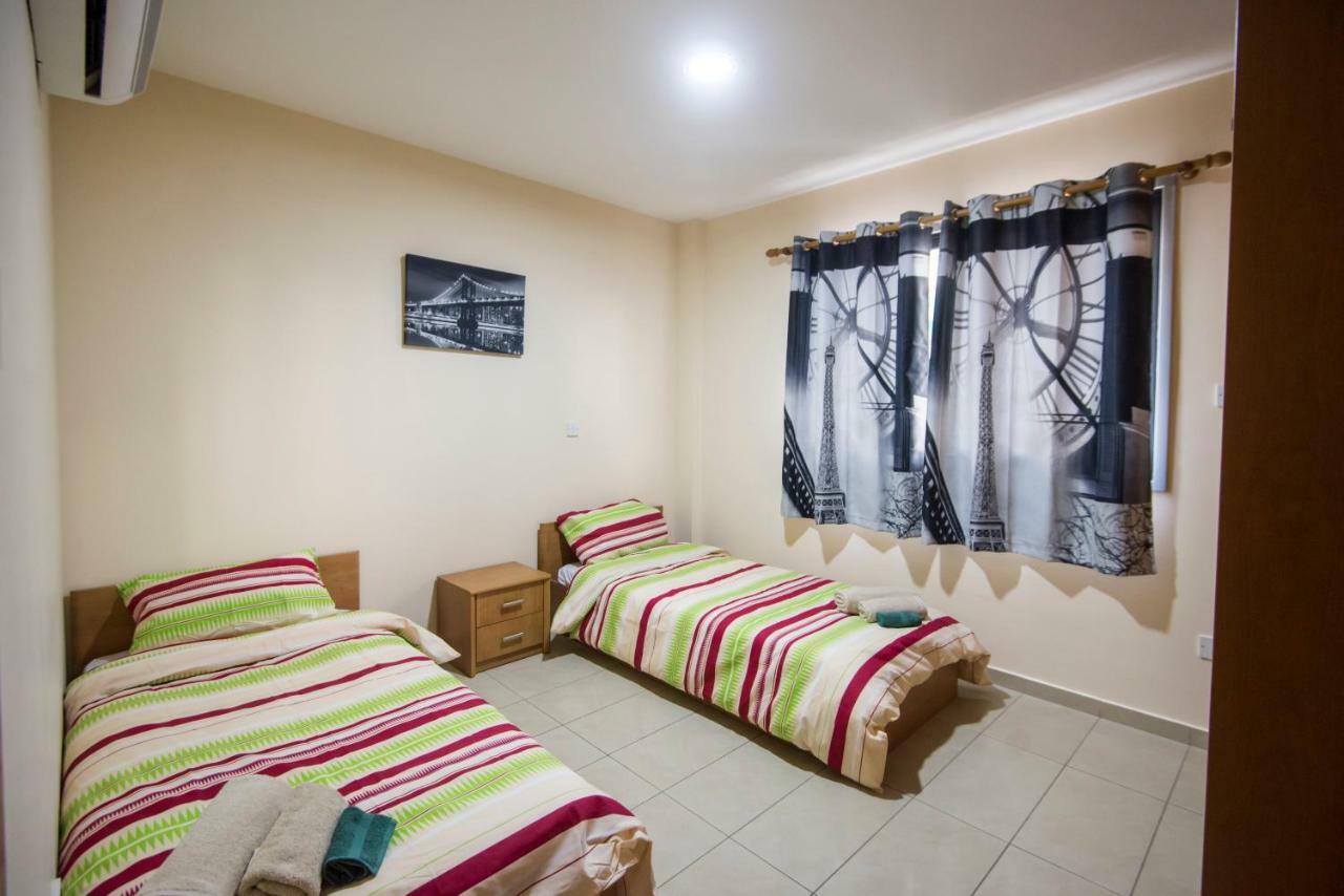 Ria Flat 402 * Larnaca